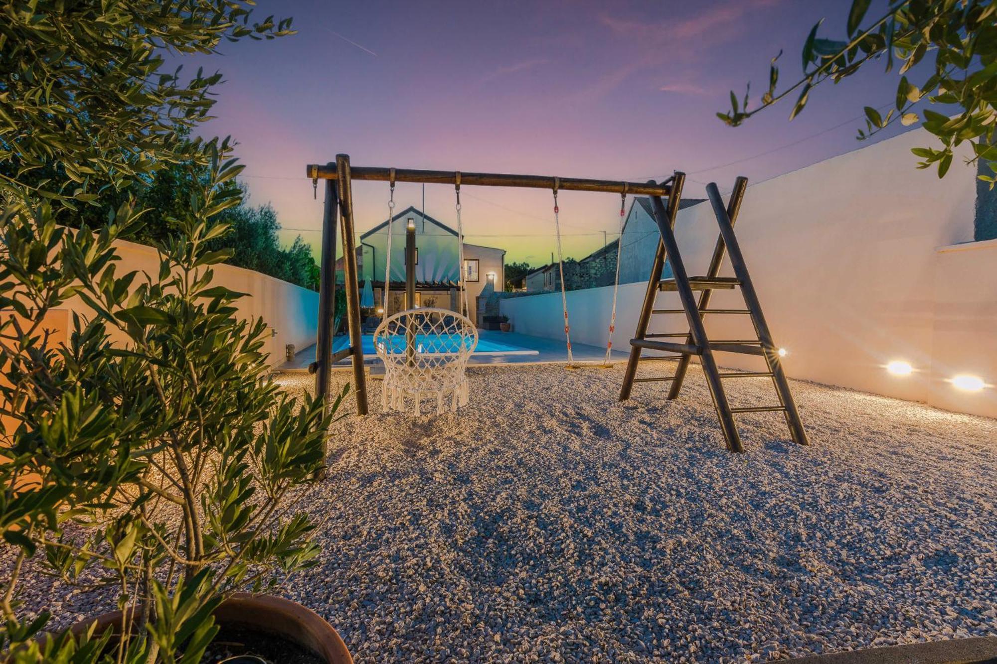 Holiday Home Zaton Marina Екстериор снимка